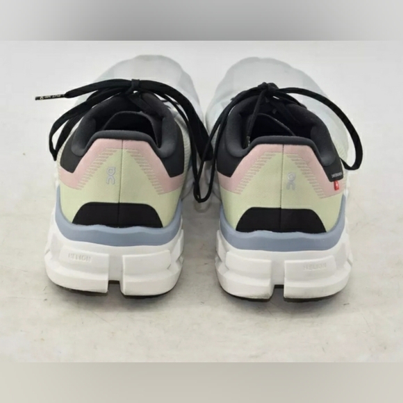 On Cloud Cloudflow 4  Light Green Running Shoes Men Size 8 or Women 9.5 - Picture 6 of 9